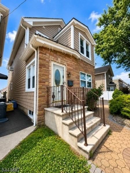 408 Forest St - Photo 2 of 24