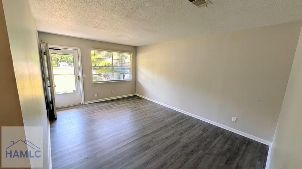 631 Fleming Rd - Photo 2 of 8