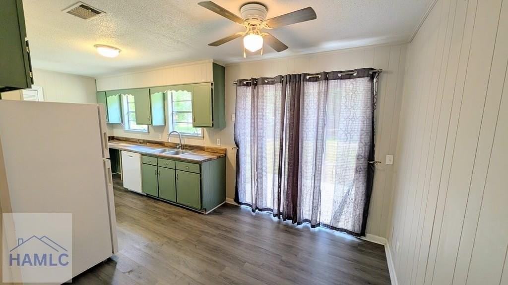 631 Fleming Rd - Photo 3 of 8