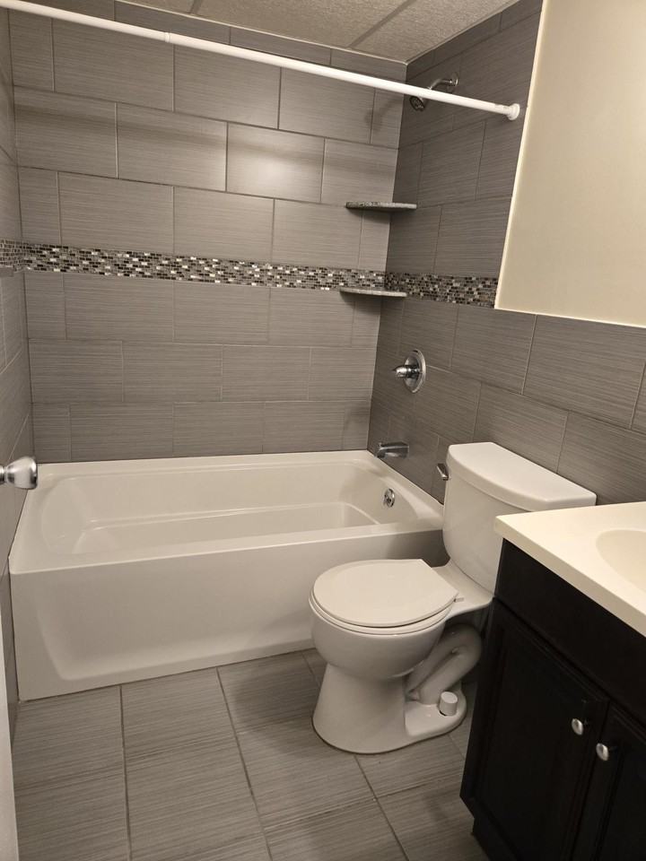 685 Prospect Ave #2B - Photo 3 of 6