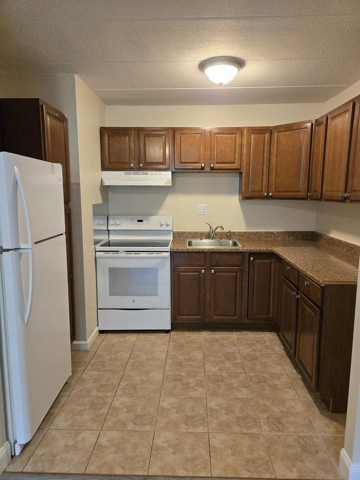 685 Prospect Ave #2B - Photo 4 of 6