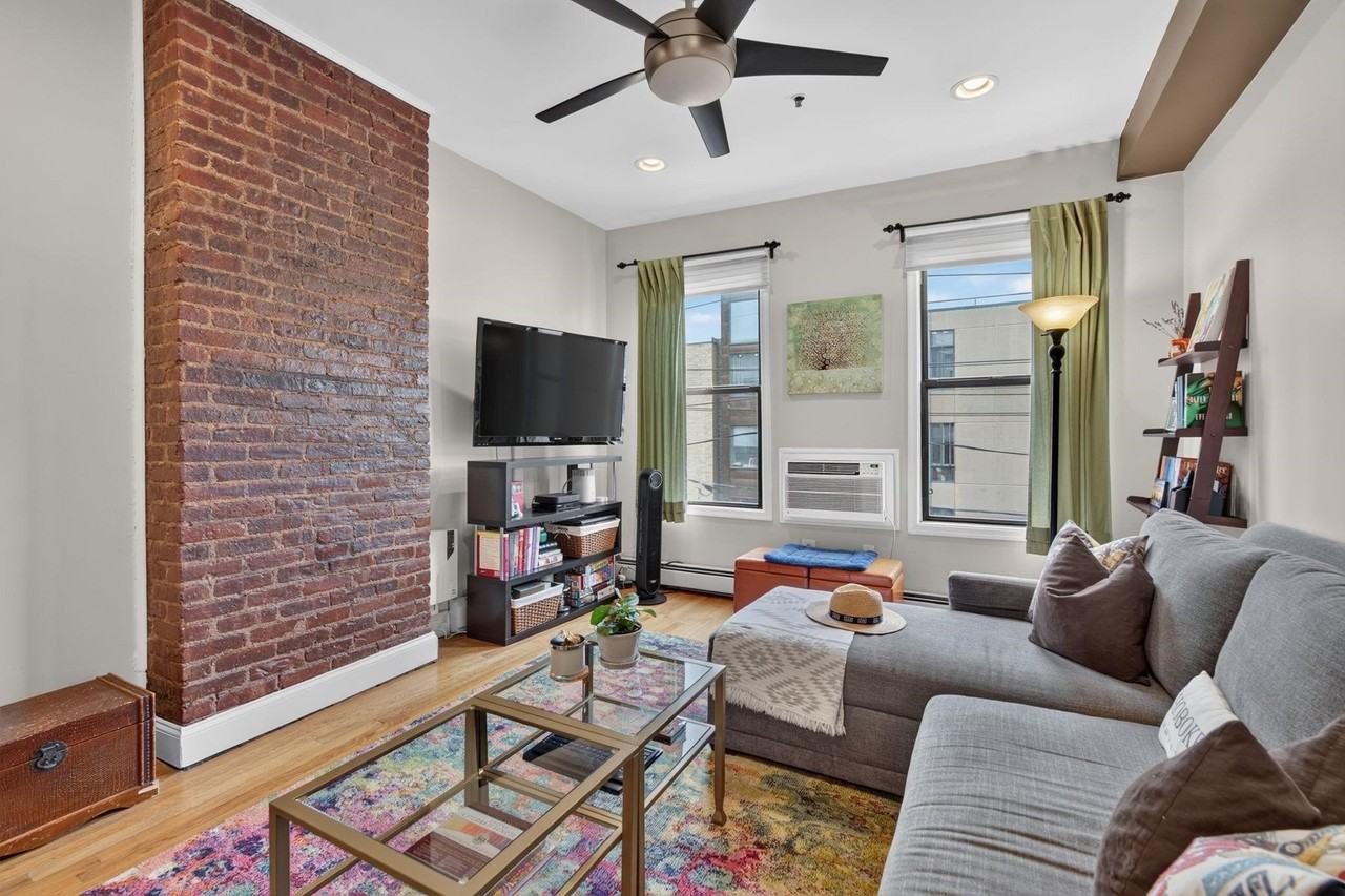 322 Madison St #5 - Photo 2 of 16