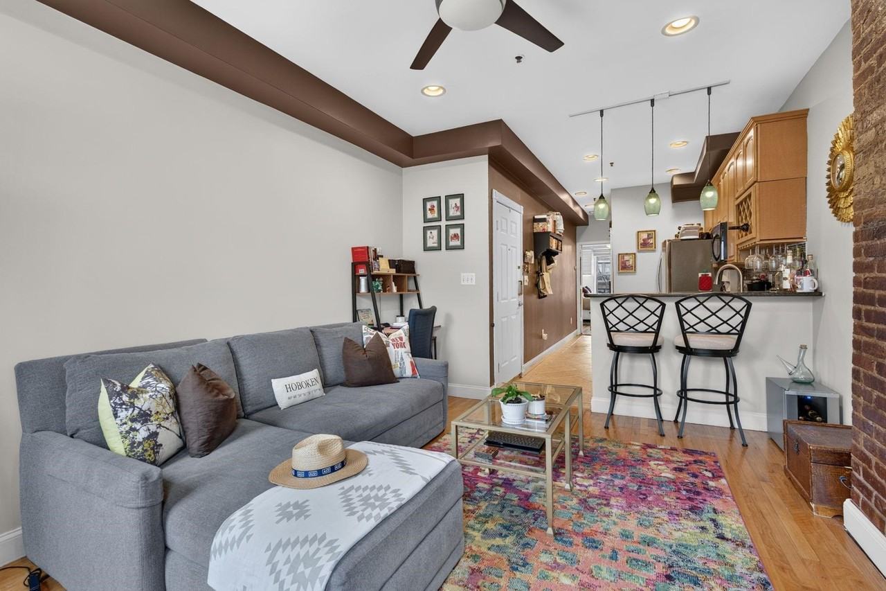 322 Madison St #5 - Photo 4 of 16