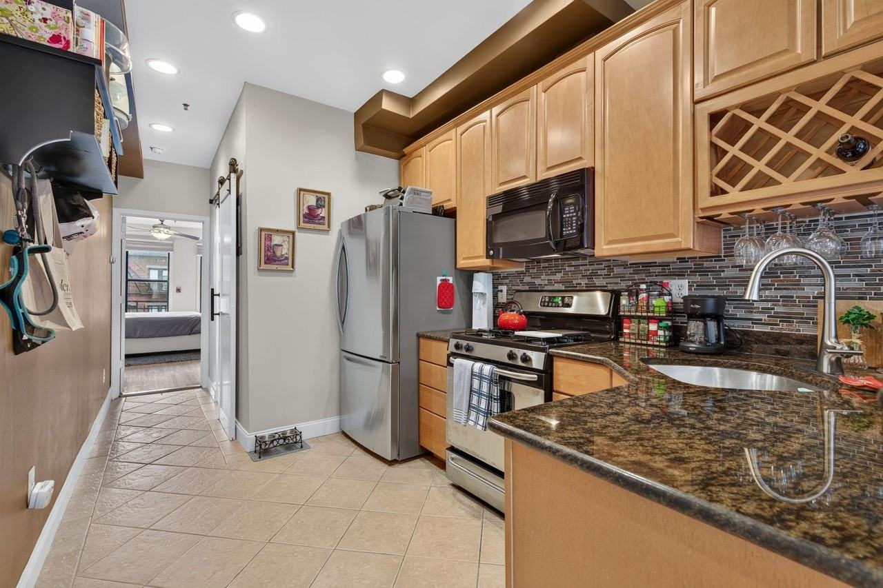 322 Madison St #5 - Photo 6 of 16