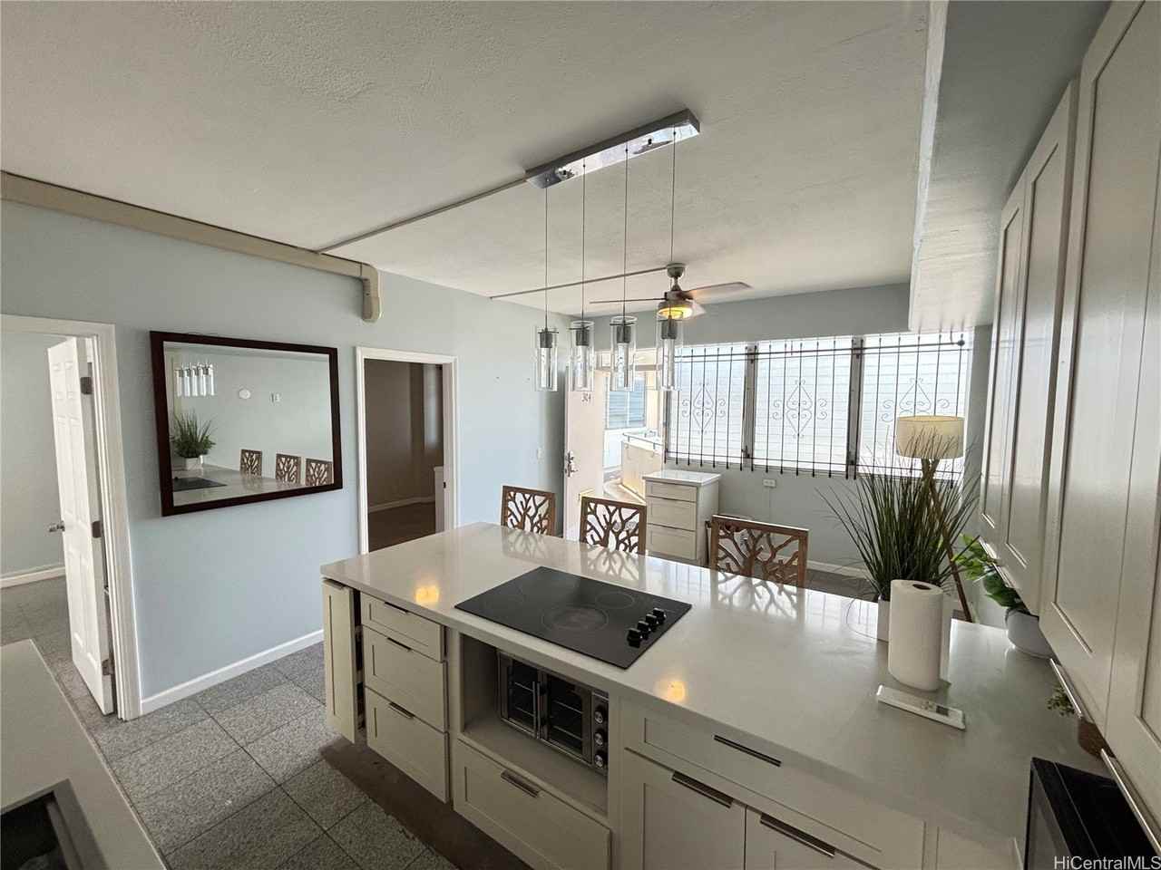 931 University Ave #304 - Photo 5 of 10