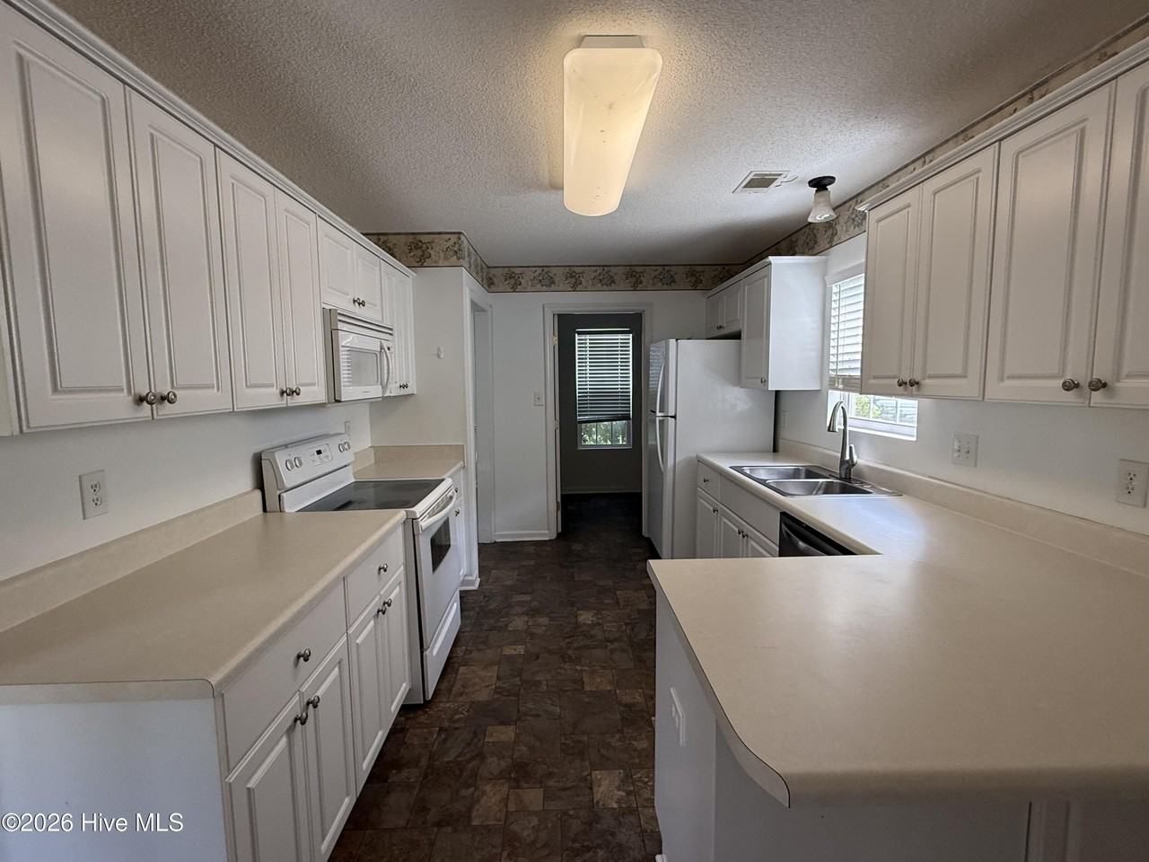 4907 Creek Bottom Ct - Photo 6 of 15