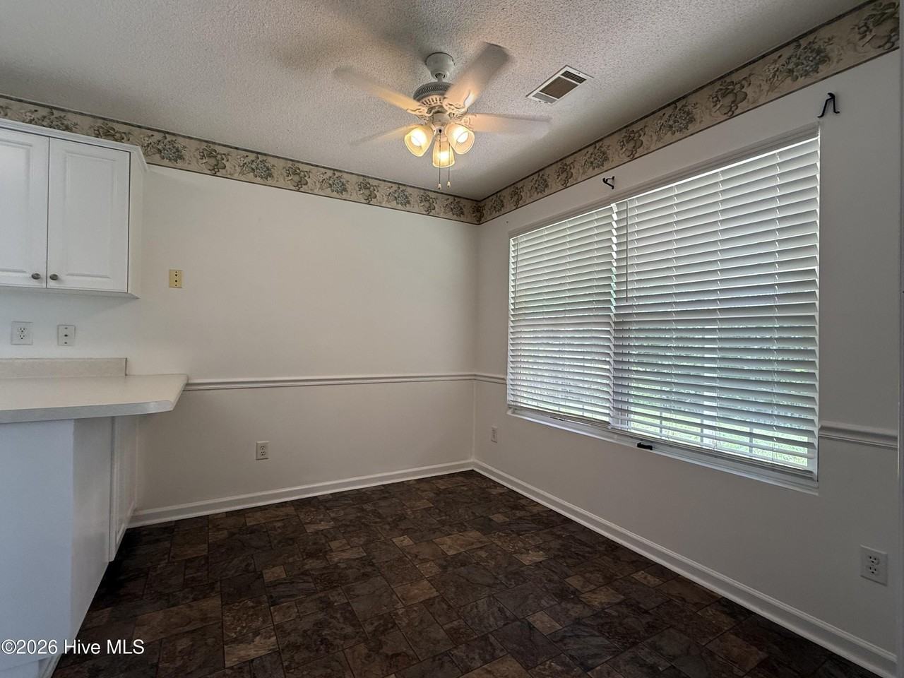 4907 Creek Bottom Ct - Photo 7 of 15
