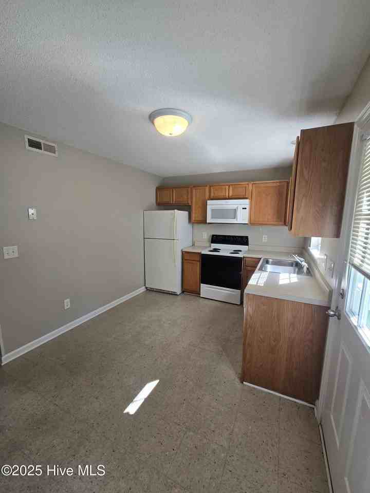 1300 Hammock Ln #1 - Photo 6 of 14