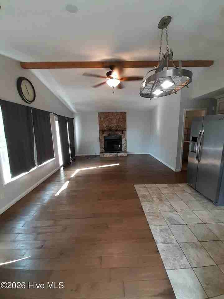 584 Beaver Ridge Rd - Photo 2 of 8