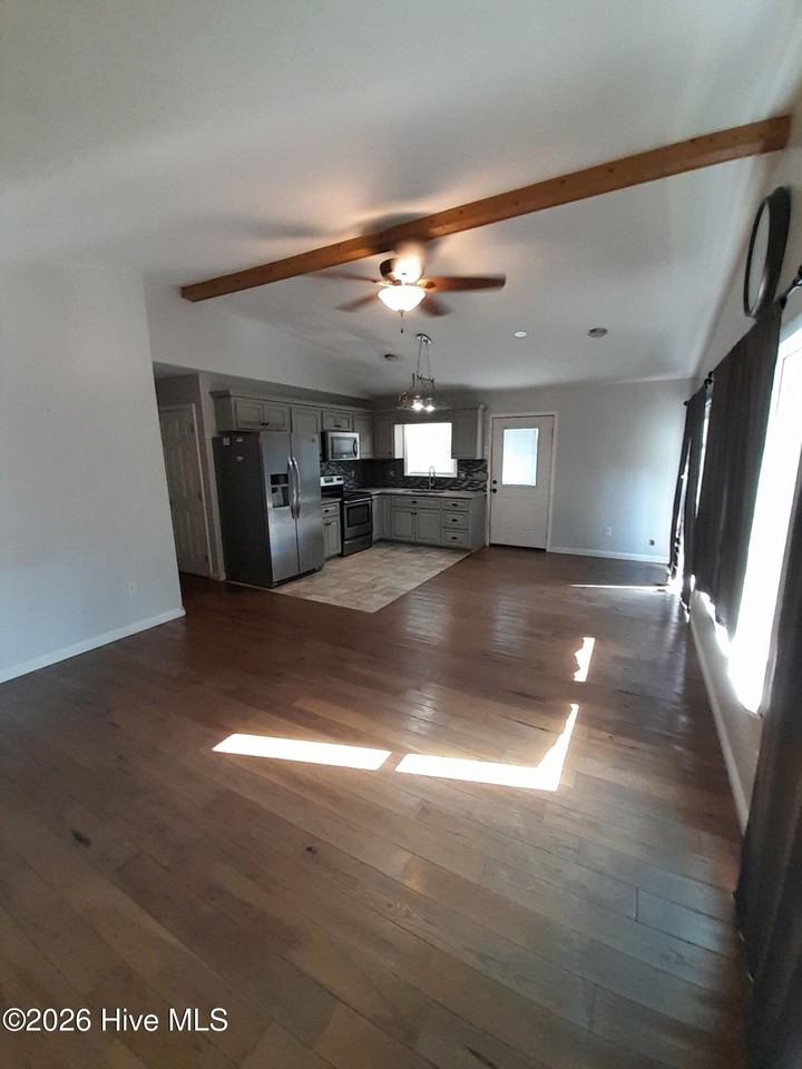 584 Beaver Ridge Rd - Photo 3 of 8
