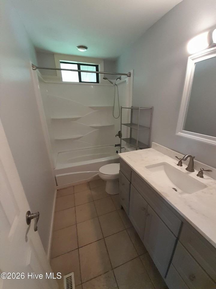 584 Beaver Ridge Rd - Photo 4 of 8