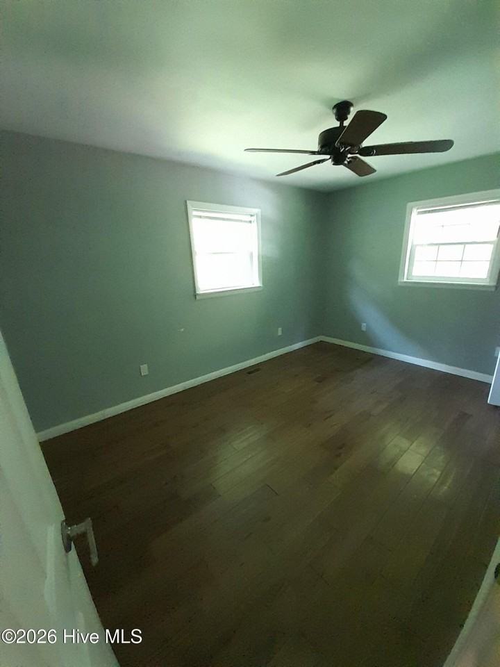 584 Beaver Ridge Rd - Photo 5 of 8