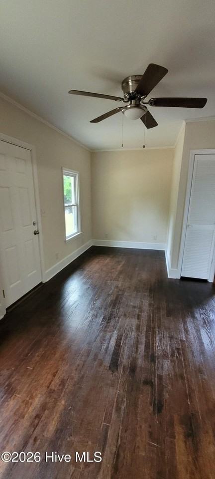 134 Zachmann St - Photo 5 of 8