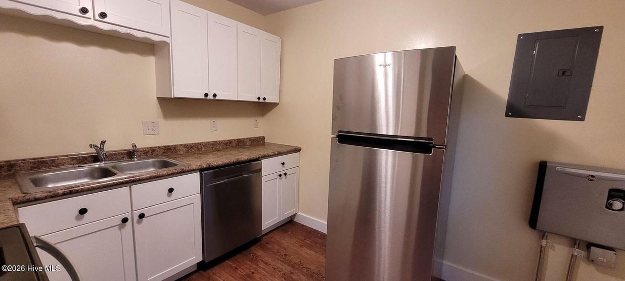 134 Zachmann St - Photo 7 of 8