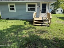featured image of 2306 Bay St