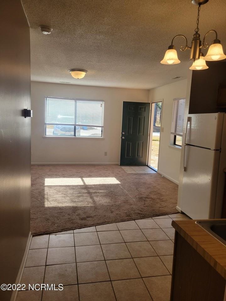 1933 Countrywood Blvd - Photo 4 of 8