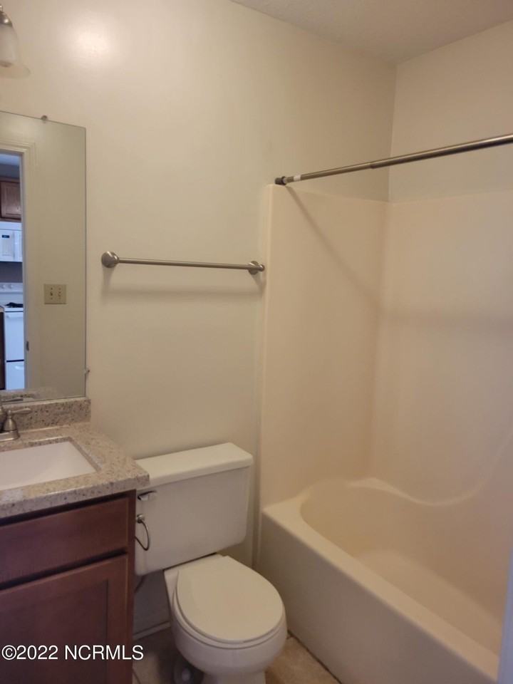 1933 Countrywood Blvd - Photo 6 of 8