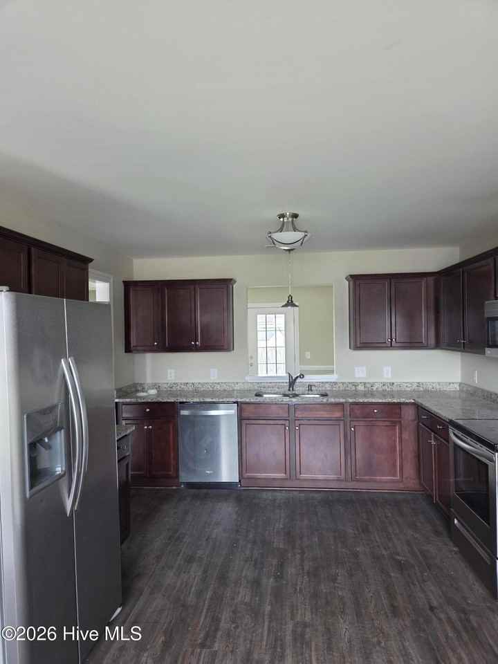504 Hillshade Ct #A - Photo 5 of 20