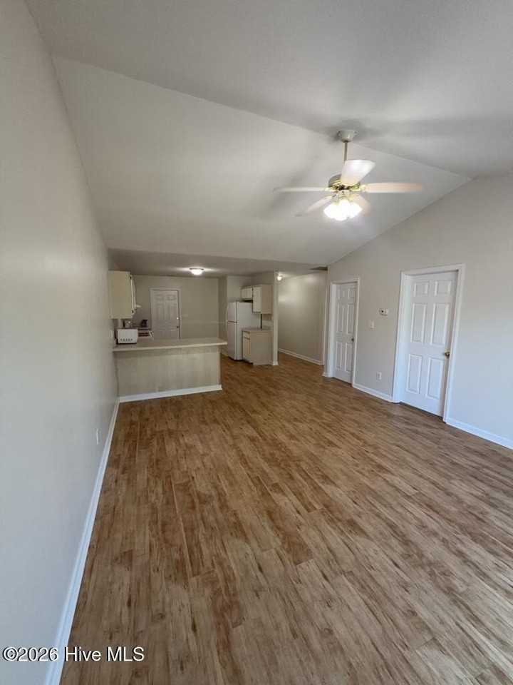 206 Faison Ln - Photo 3 of 15