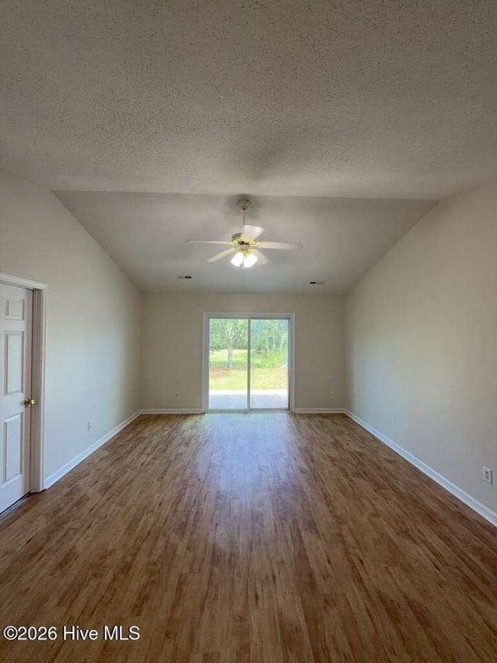 206 Faison Ln - Photo 4 of 15