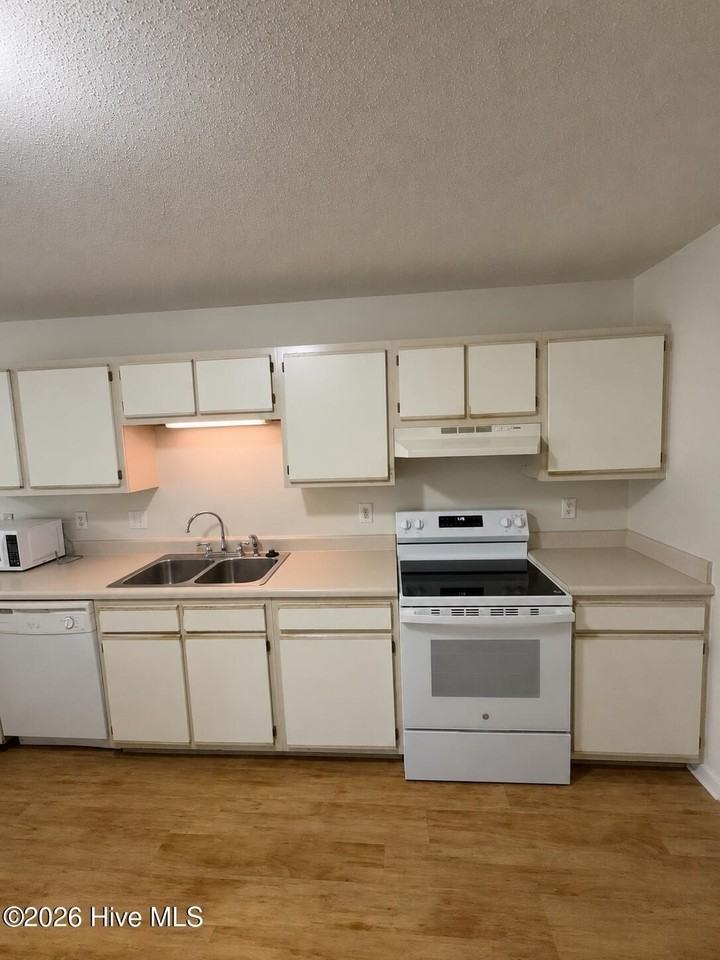 206 Faison Ln - Photo 5 of 15