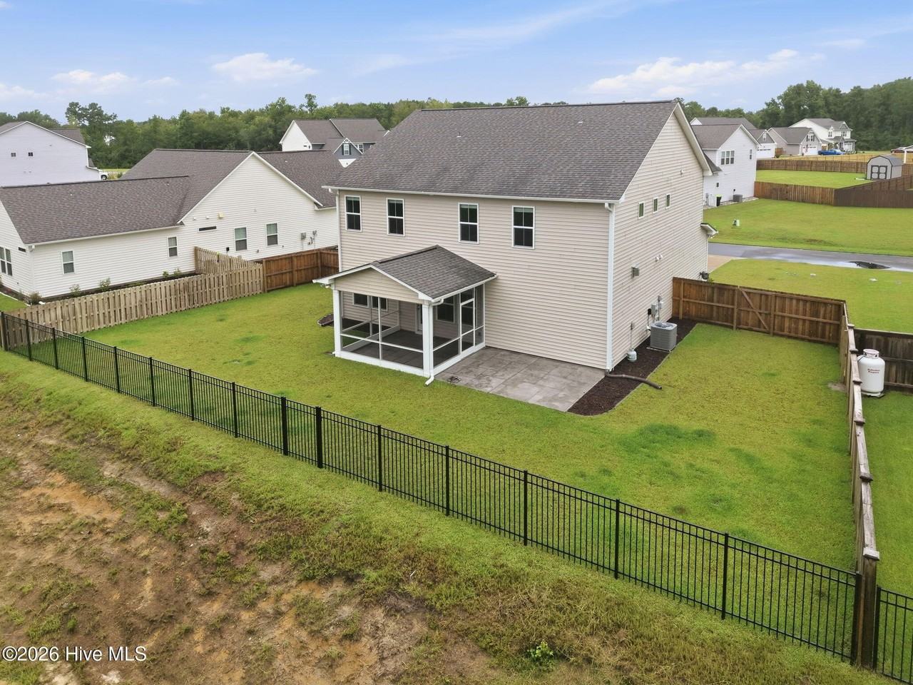 248 Langston Rd - Photo 4 of 46