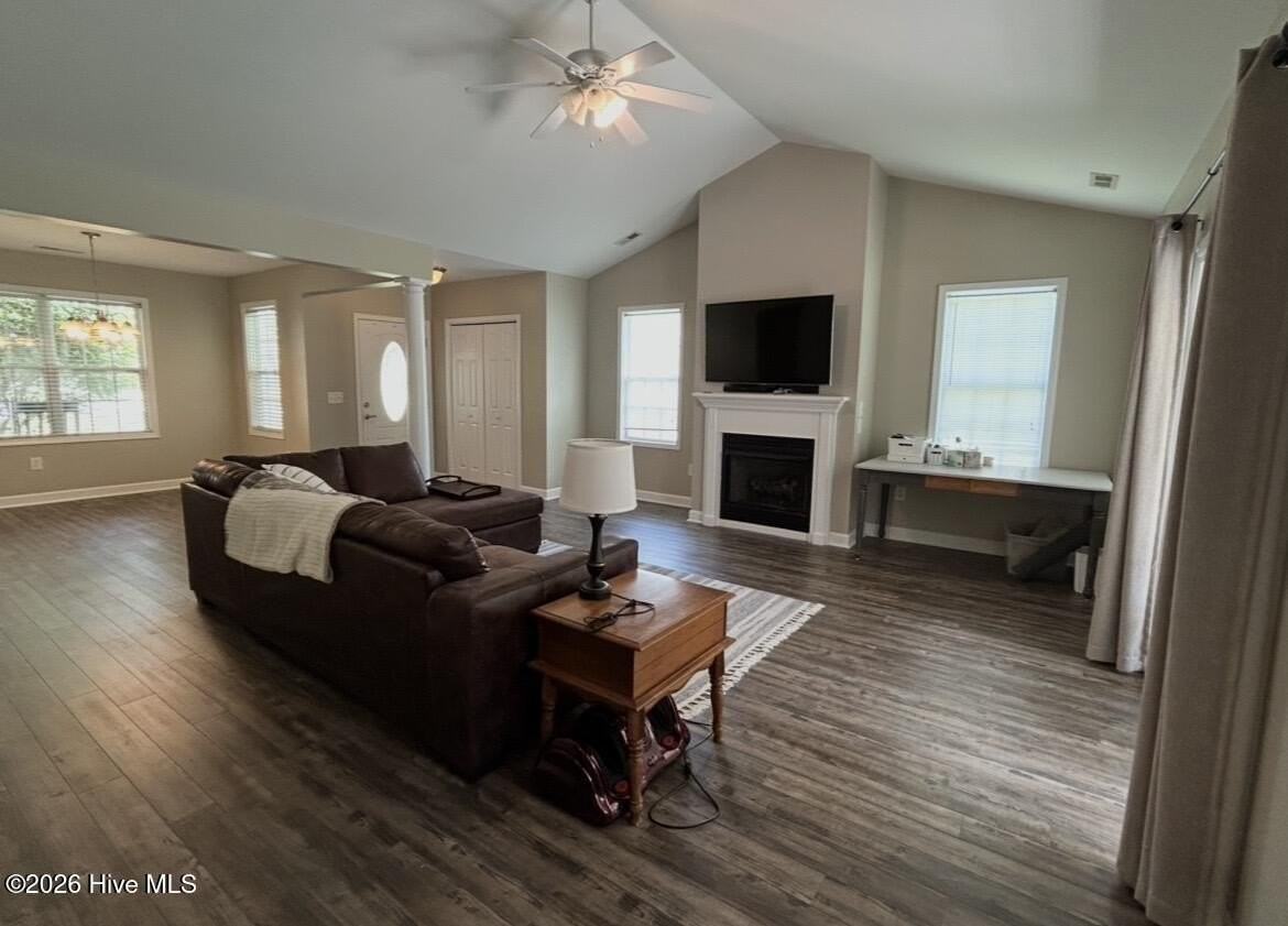 105 Lantana Ln - Photo 5 of 17