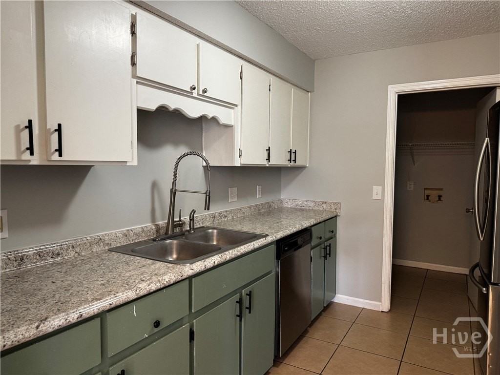 902 Black Willow Dr - Photo 2 of 10