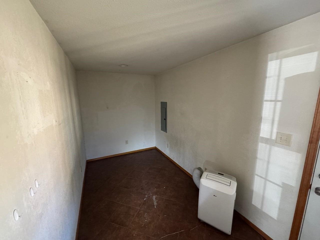280 Joy Ln - Photo 6 of 7
