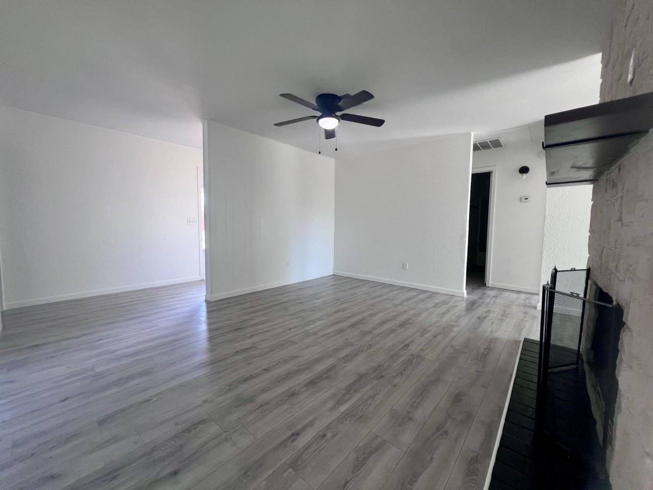 8216 Elkridge Ave - Photo 5 of 19