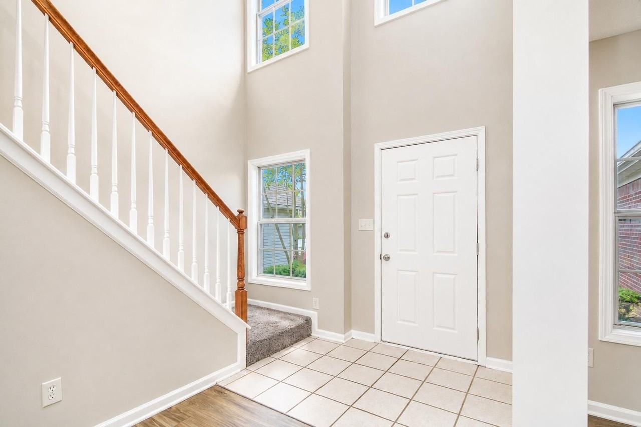 565 Wellington Gardens Dr - Photo 5 of 24