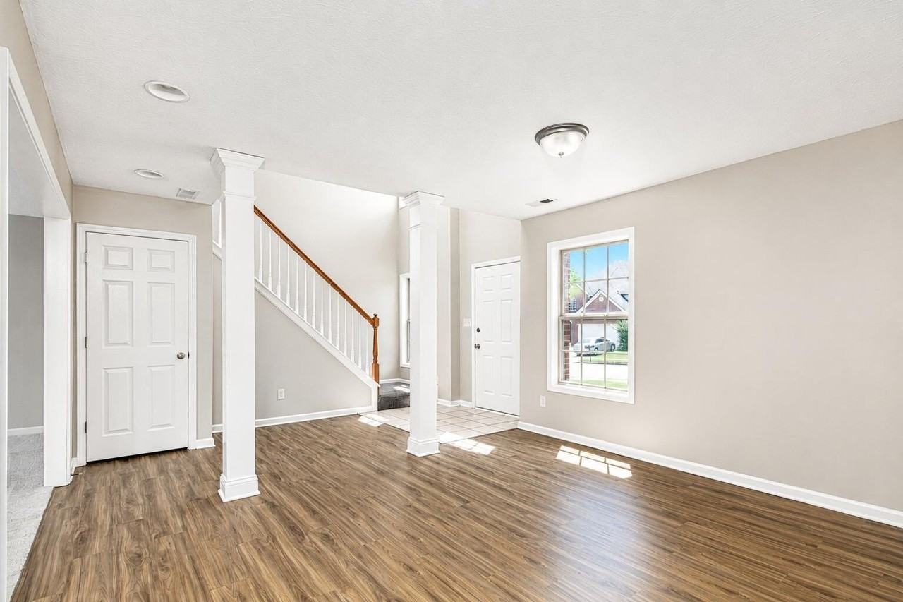 565 Wellington Gardens Dr - Photo 6 of 24