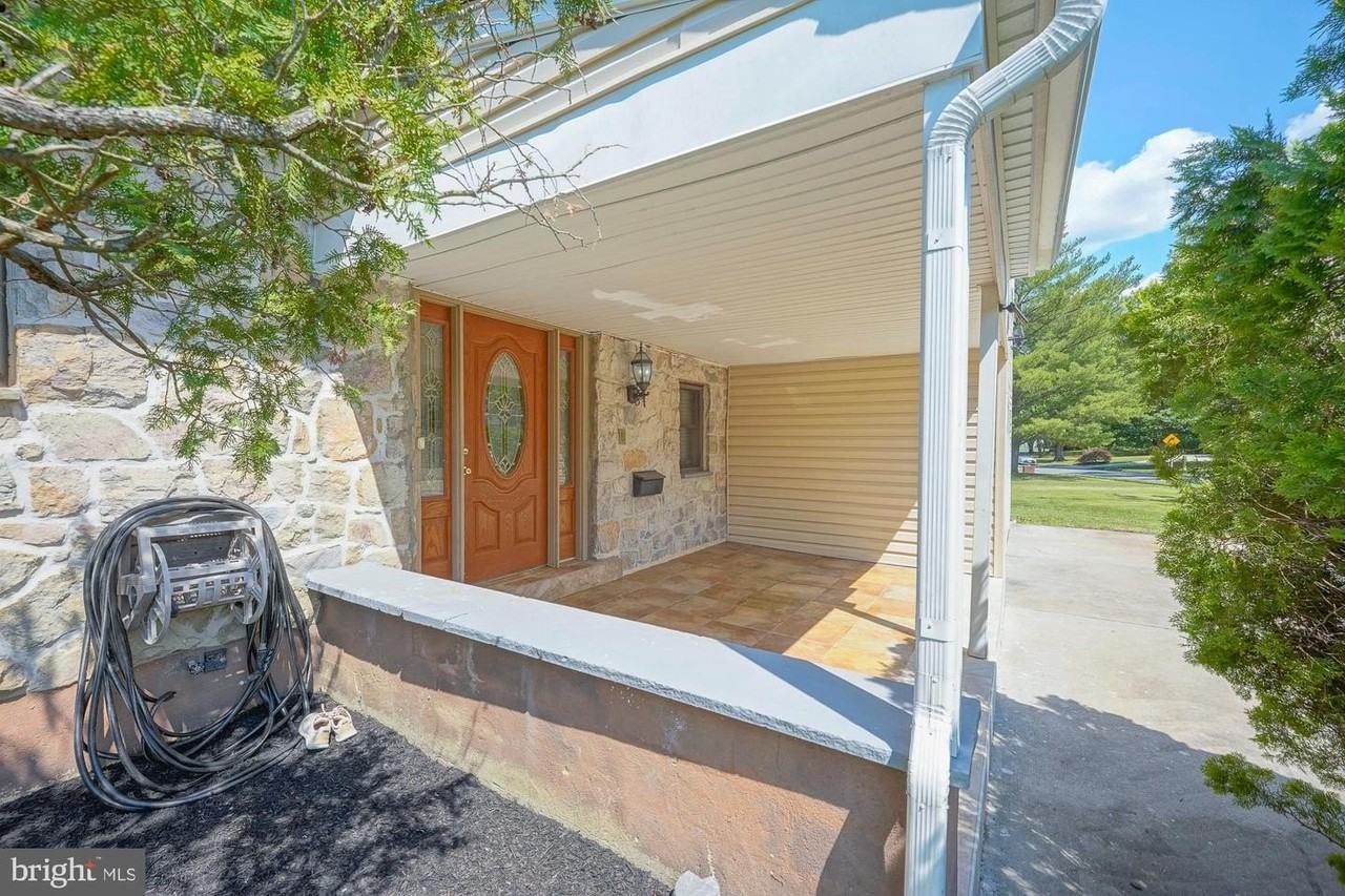 701 Crestbrook Ave - Photo 6 of 45