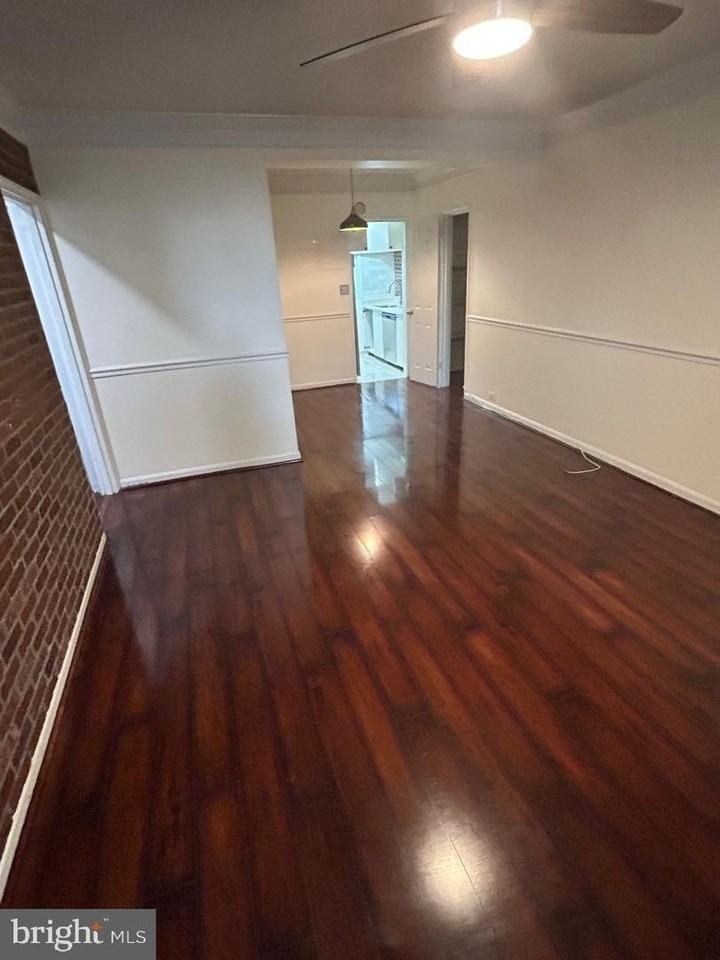 230 N Thomas St - Photo 4 of 8