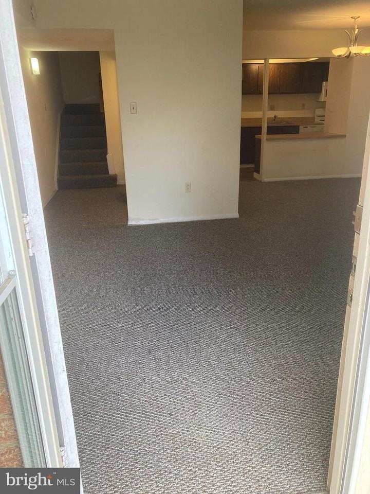 2601 Wagon Dr - Photo 4 of 20