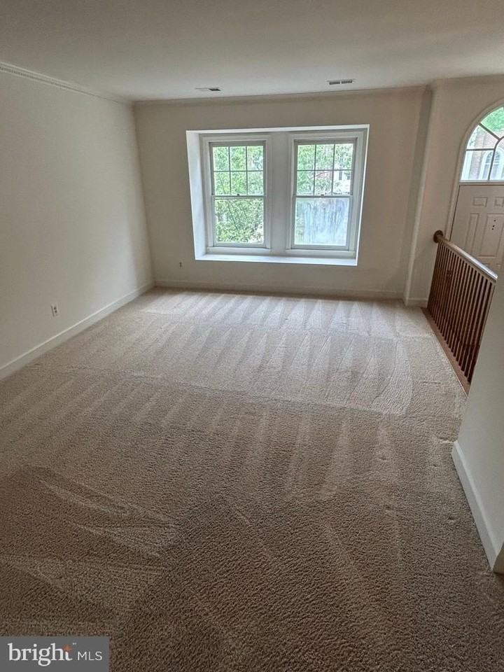 3945 Valley Ridge Dr - Photo 2 of 19