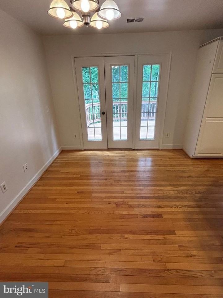 3945 Valley Ridge Dr - Photo 6 of 19