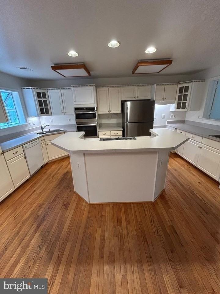 3945 Valley Ridge Dr - Photo 7 of 19