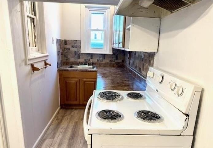 963 W Green St - Photo 2 of 5