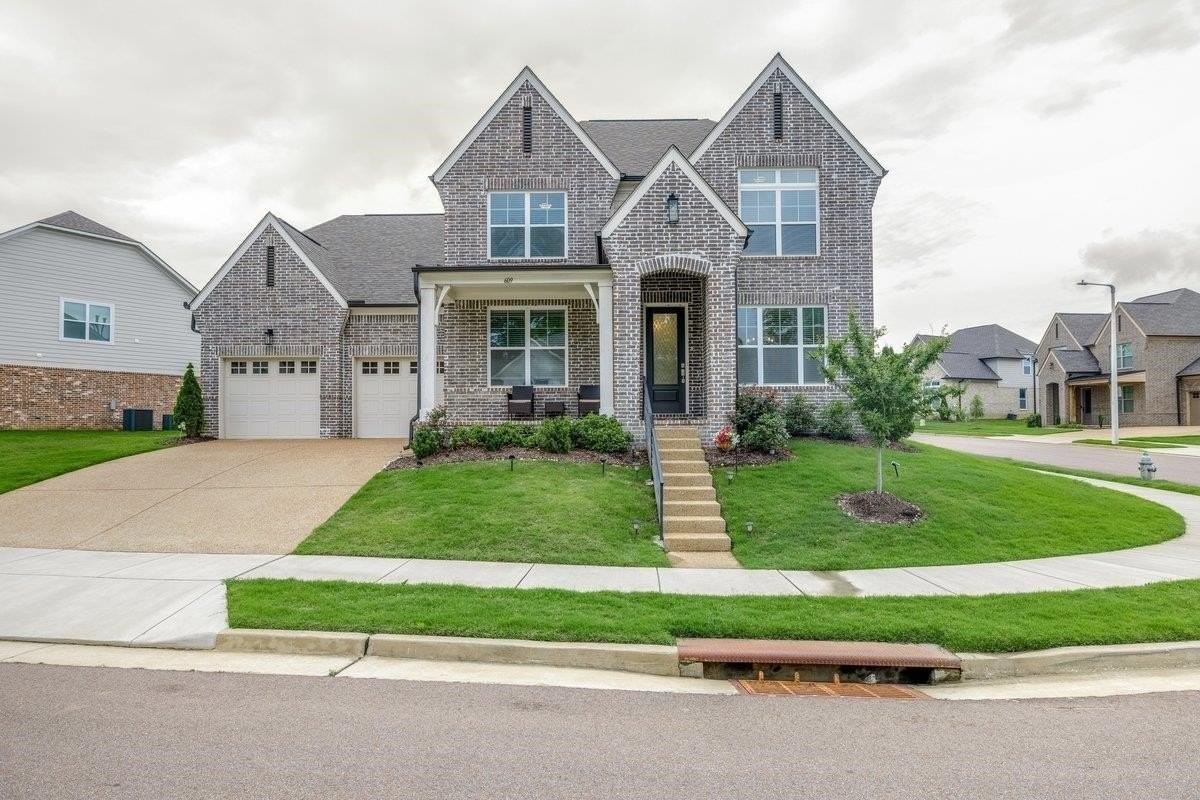 609 Yvonne Bend Dr