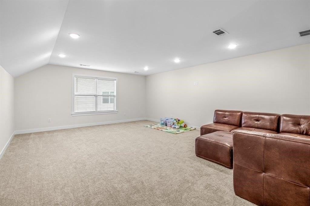 609 Yvonne Bend Dr - Photo 5 of 21