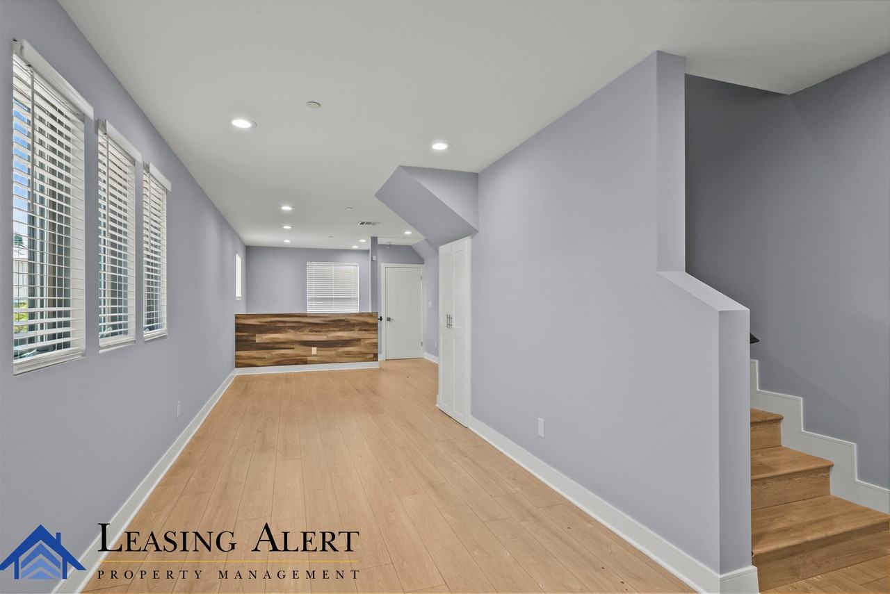 1957 1/2 N Vista Del Mar Ave #1 - Photo 5 of 19