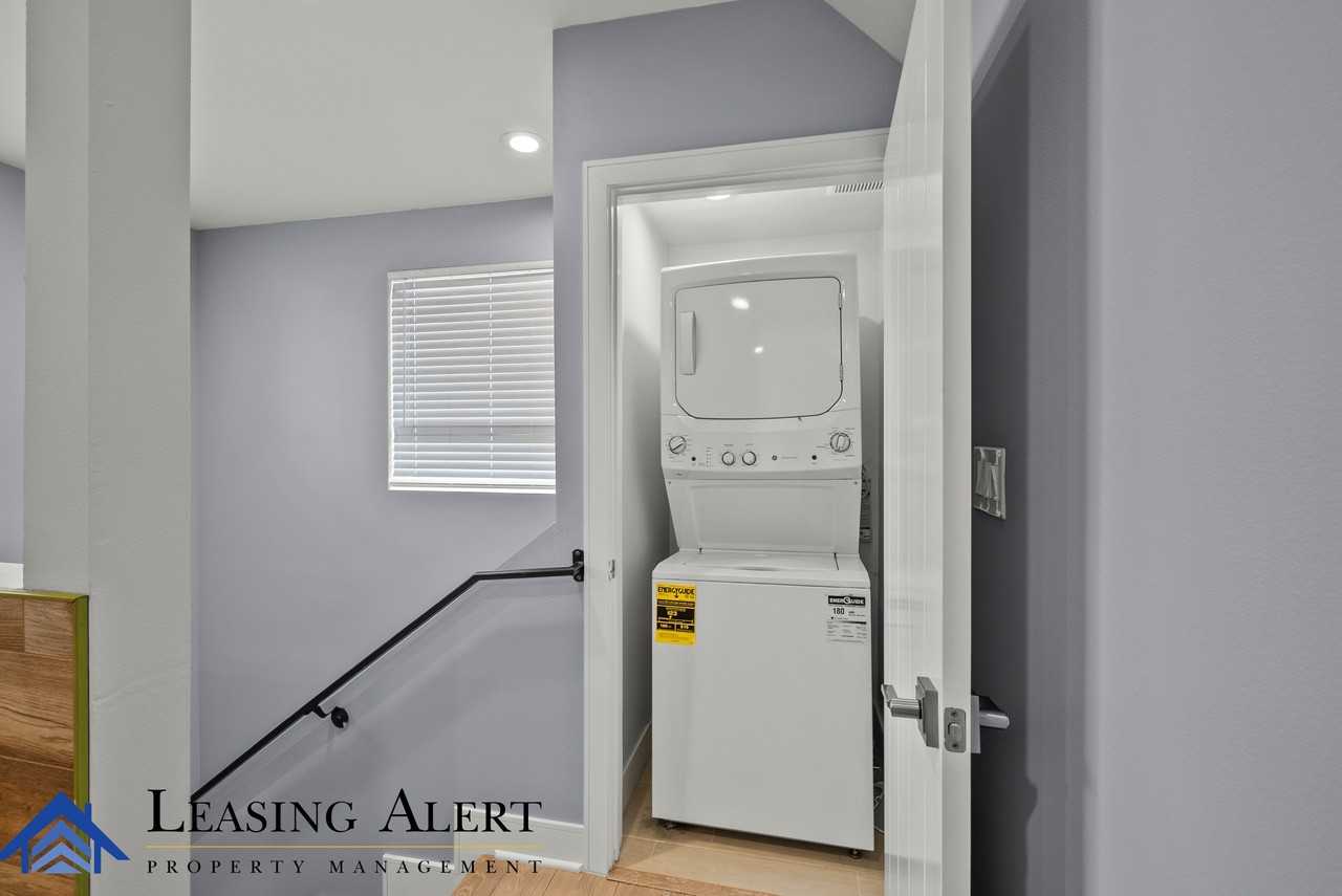 1957 1/2 N Vista Del Mar Ave #1 - Photo 6 of 19