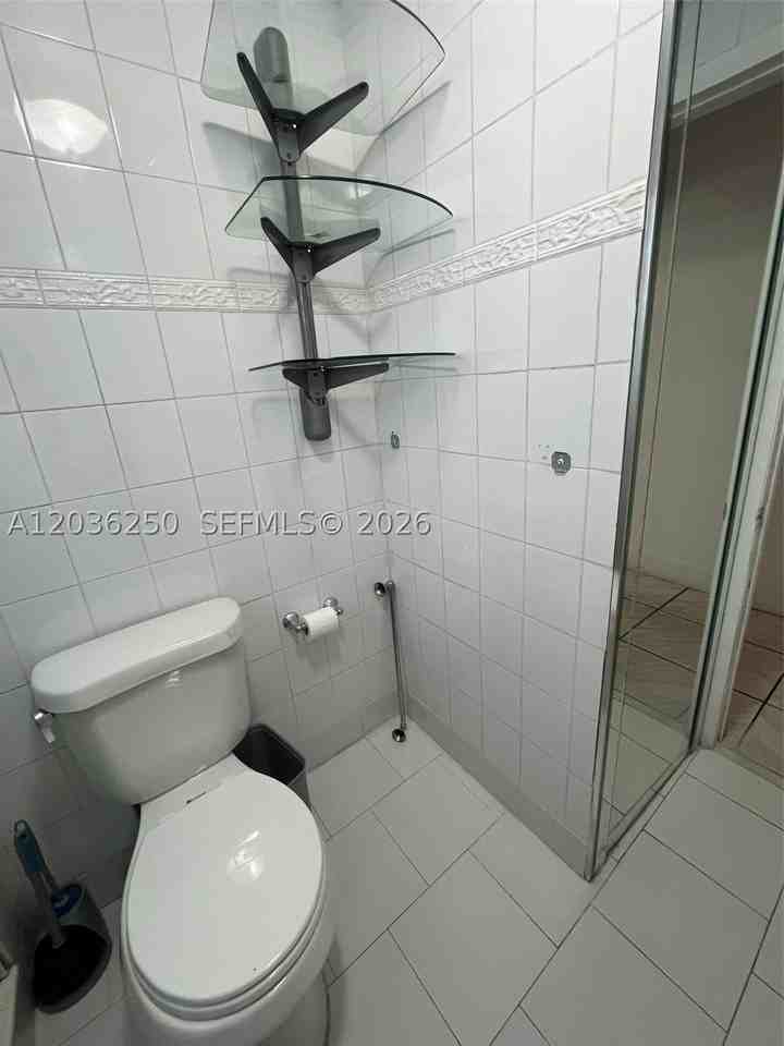 3244 Sw 3rd St #L - Photo 7 of 15