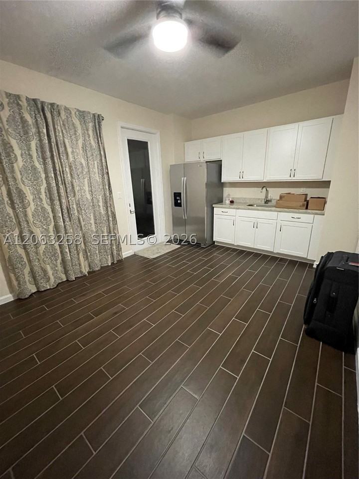 27928 Sw 133rd Ave #B - Photo 2 of 9