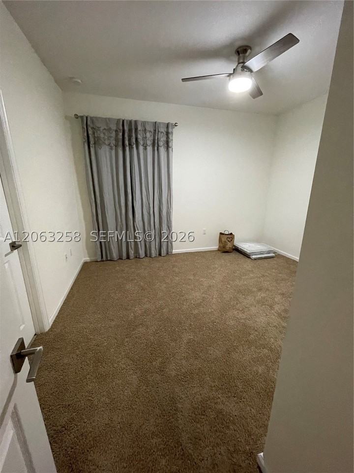 27928 Sw 133rd Ave #B - Photo 5 of 9