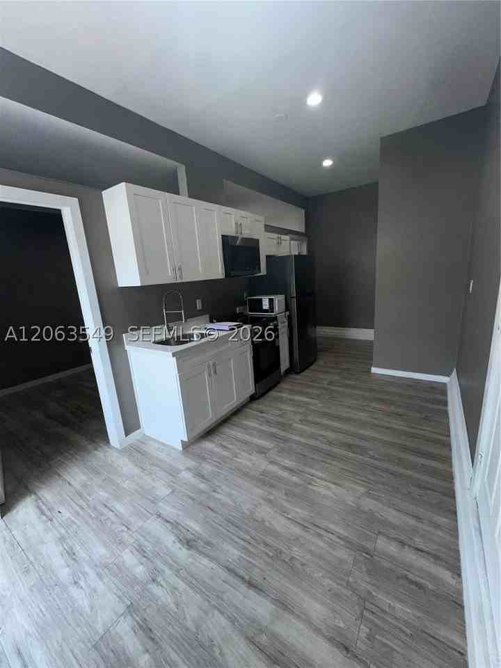 27667 Sw 133rd Pl #0 - Photo 3 of 6