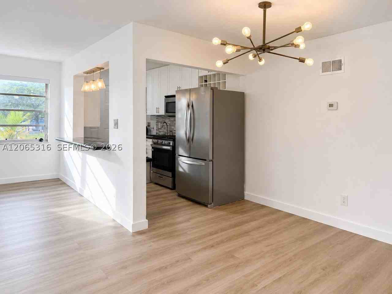 20311 Ne 2nd Ave #15 - Photo 3 of 19