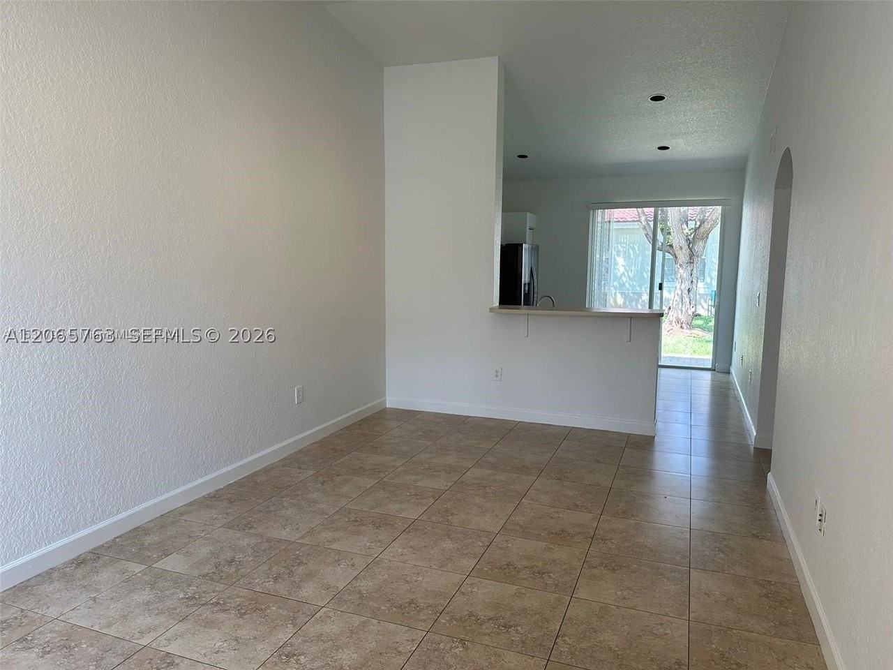 2624 Sw 188th Ave - Photo 5 of 34