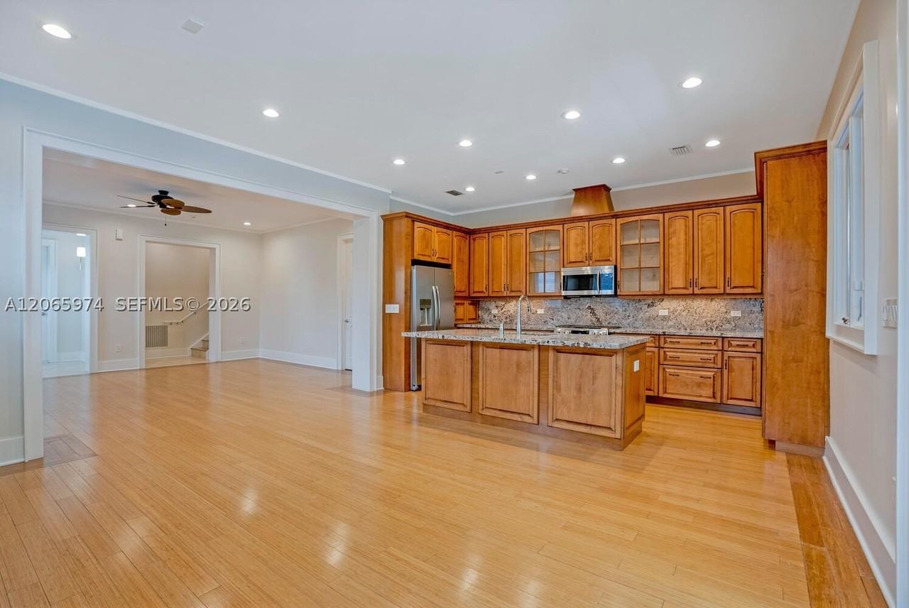 3072 Carter St - Photo 6 of 25